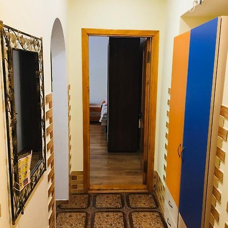 カームヤネツィ・ポジーリシクィイCentreアパートメント エクステリア 写真